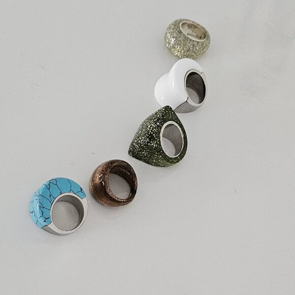 RINGS! Fashion Rings LOT OF 5! - Picture 9 of 10